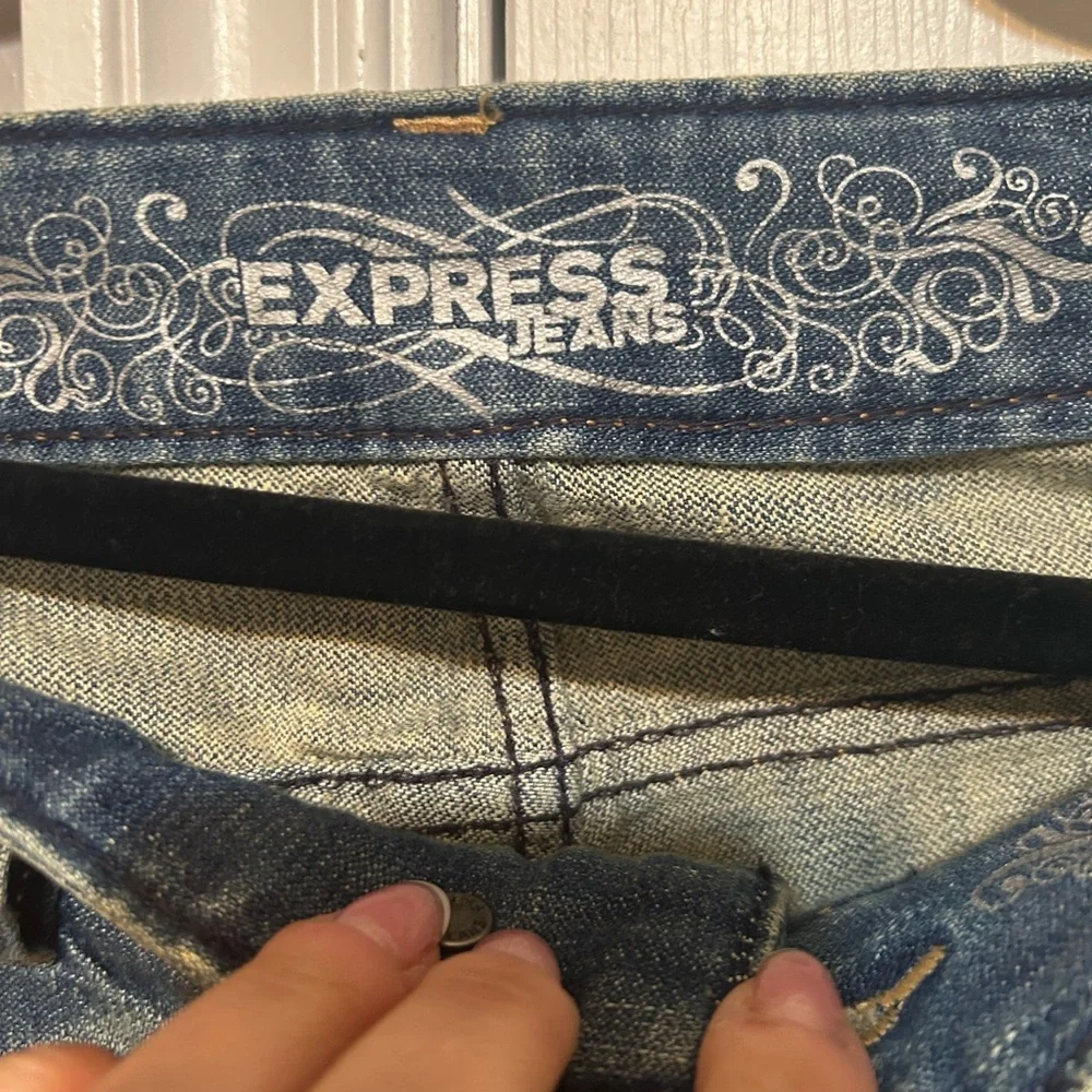 Express Women's Distressed Blue Skinny Jeans - Picture 3 of 3
